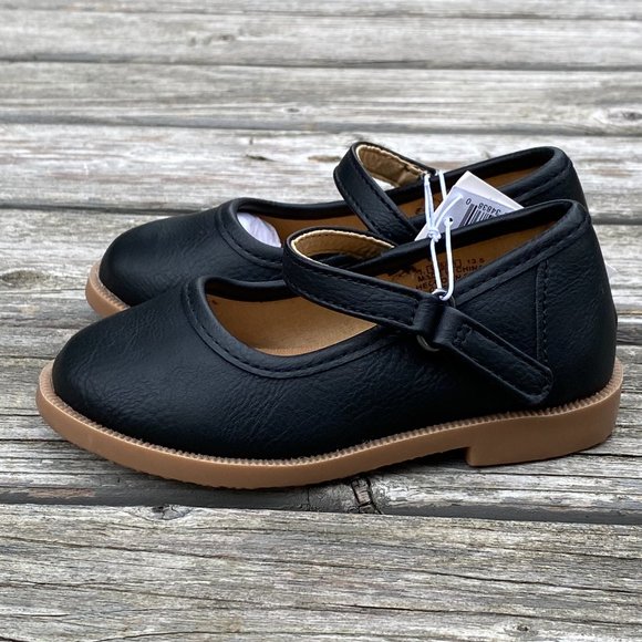 Old Navy Faux-Leather Uniform Mary-Janes for Toddler Girls - Picture 4 of 13